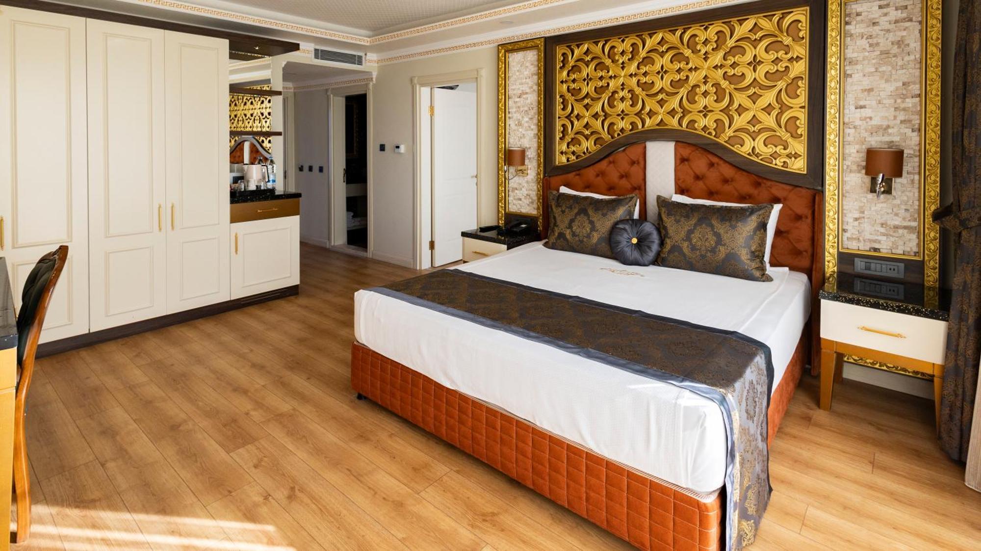 Hotel Adalya Palace